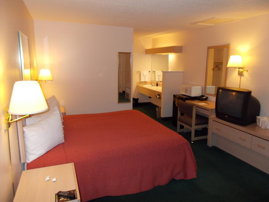 Cimarron Inn Klamath Falls Buitenkant foto